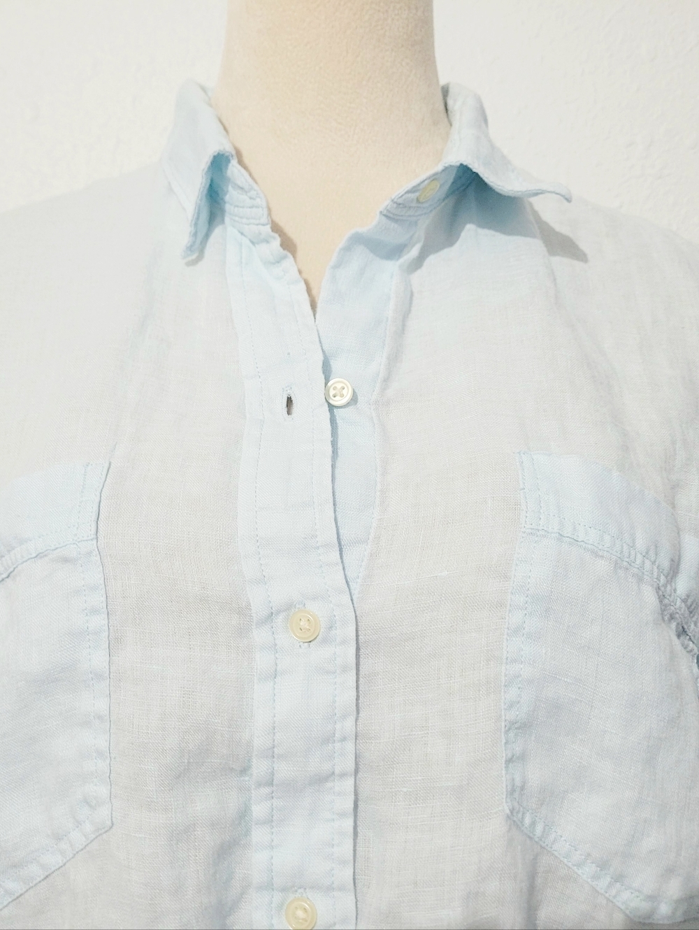 GAP 100% Linen Shirt Women’s Large Baby Blue Button Down Lightweight Relaxed Fit - Picture 3 of 11